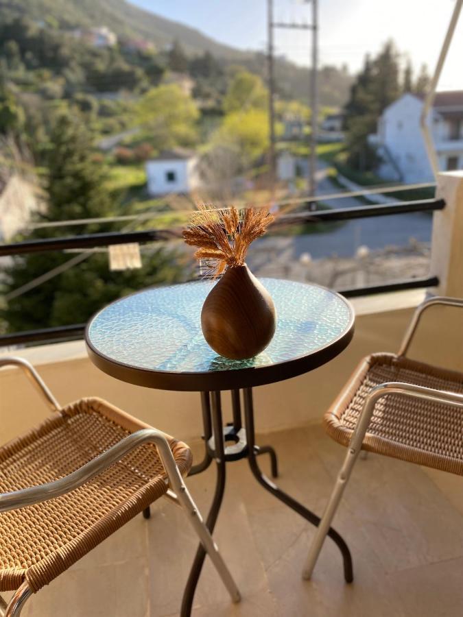 Navy Apartment With Mountain View &Private Parking Vátos Exterior photo
