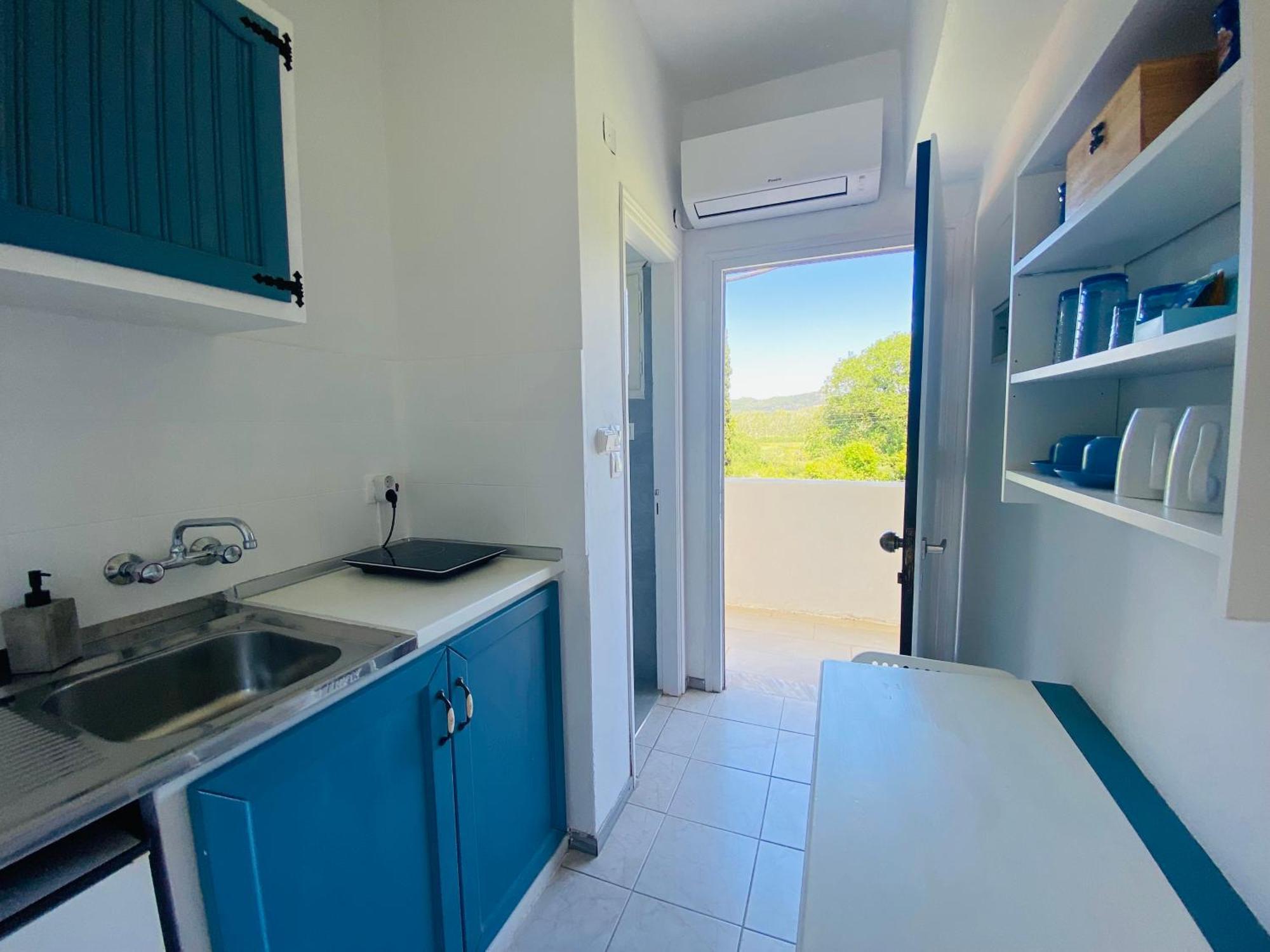 Navy Apartment With Mountain View &Private Parking Vátos Exterior photo