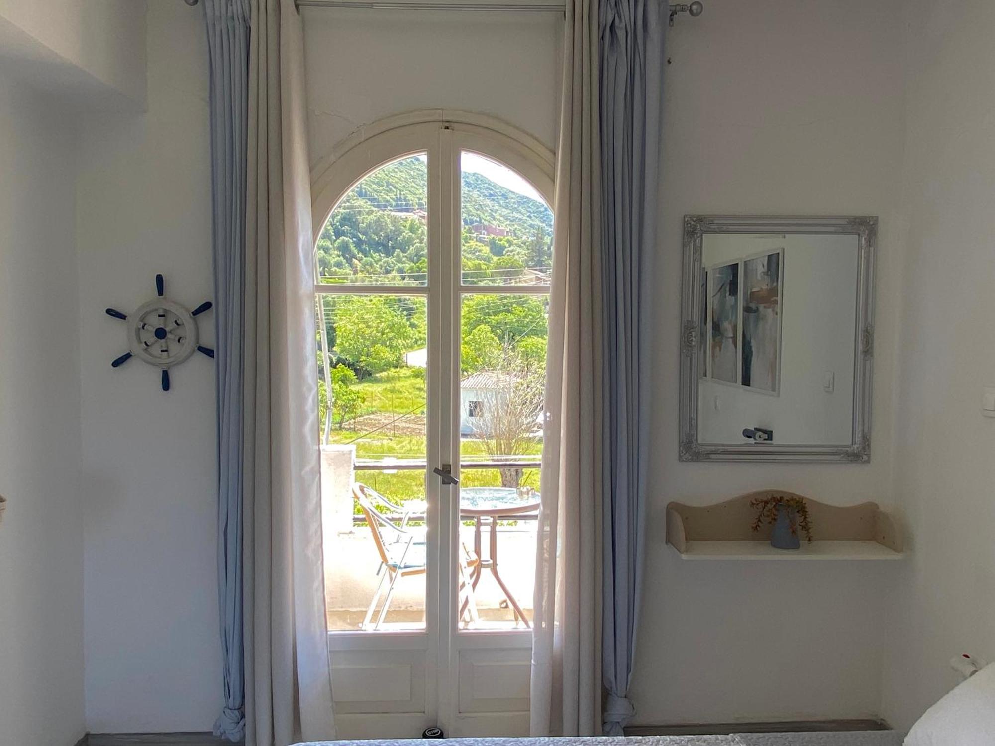 Navy Apartment With Mountain View &Private Parking Vátos Exterior photo