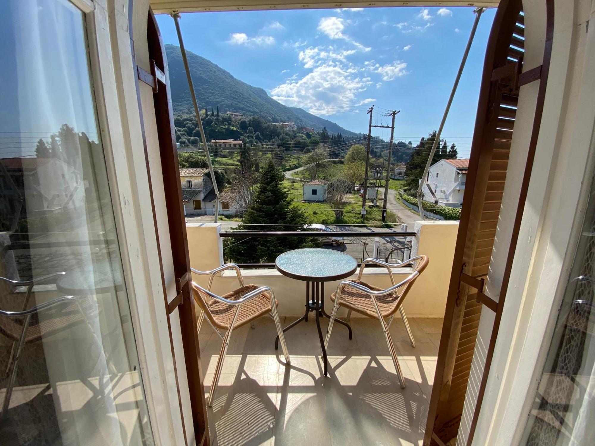 Navy Apartment With Mountain View &Private Parking Vátos Exterior photo