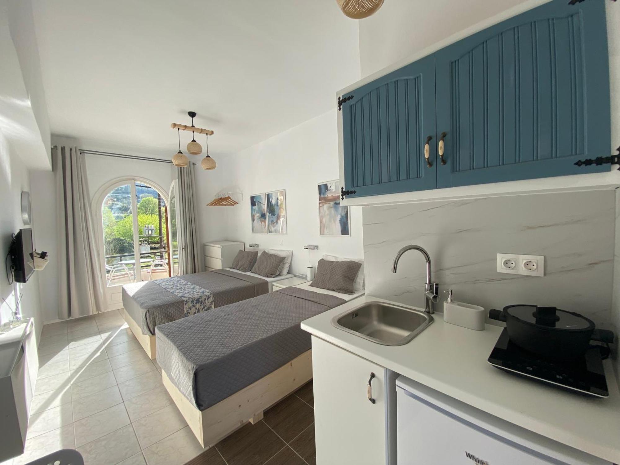 Navy Apartment With Mountain View &Private Parking Vátos Exterior photo